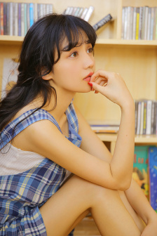 她在洗碗我在后面老扒